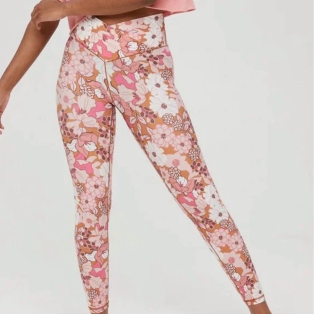 Offline by aerie floral print real me crossover leggings size small